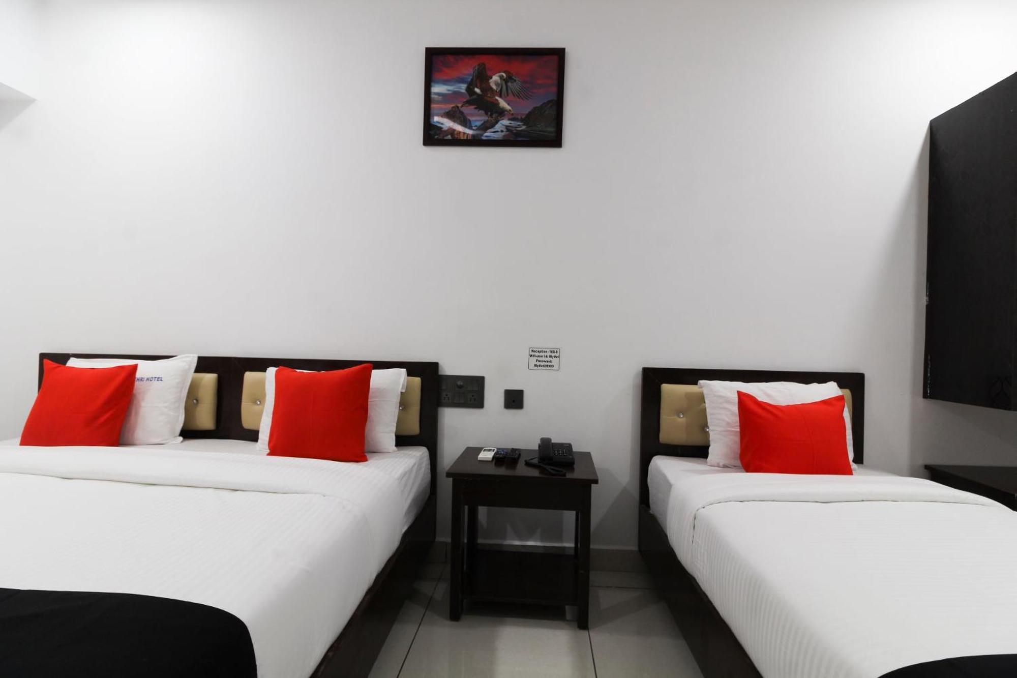 Super Mythri Hotel Near By Ecil, As Rao Nagar, Sainikpuri Maula Ali Ngoại thất bức ảnh